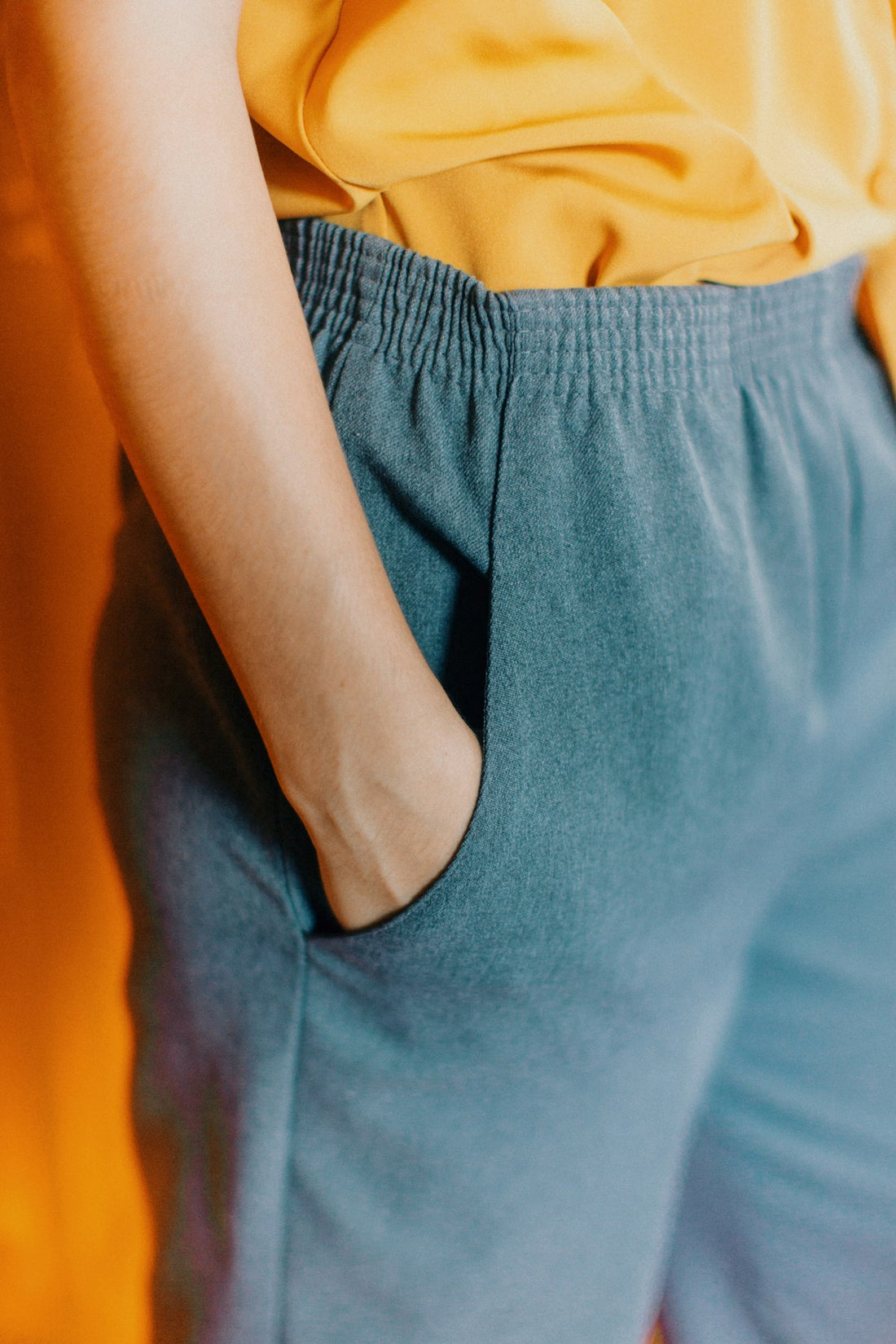 Gym leggings and sportswear — how to remove fuzz and pilling from leggings